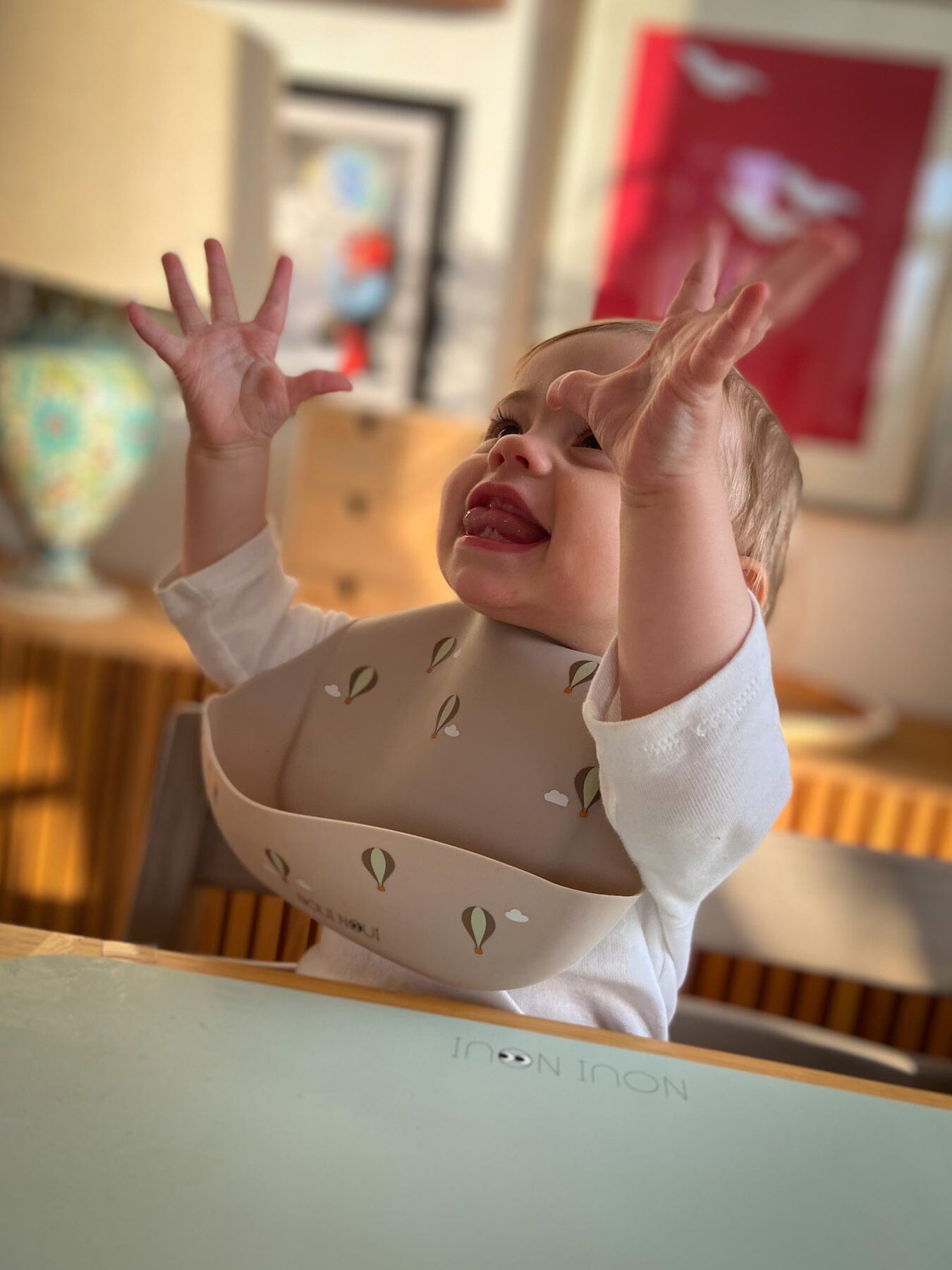 Babete de silicone balão de ar quente dinnerware Noui Noui