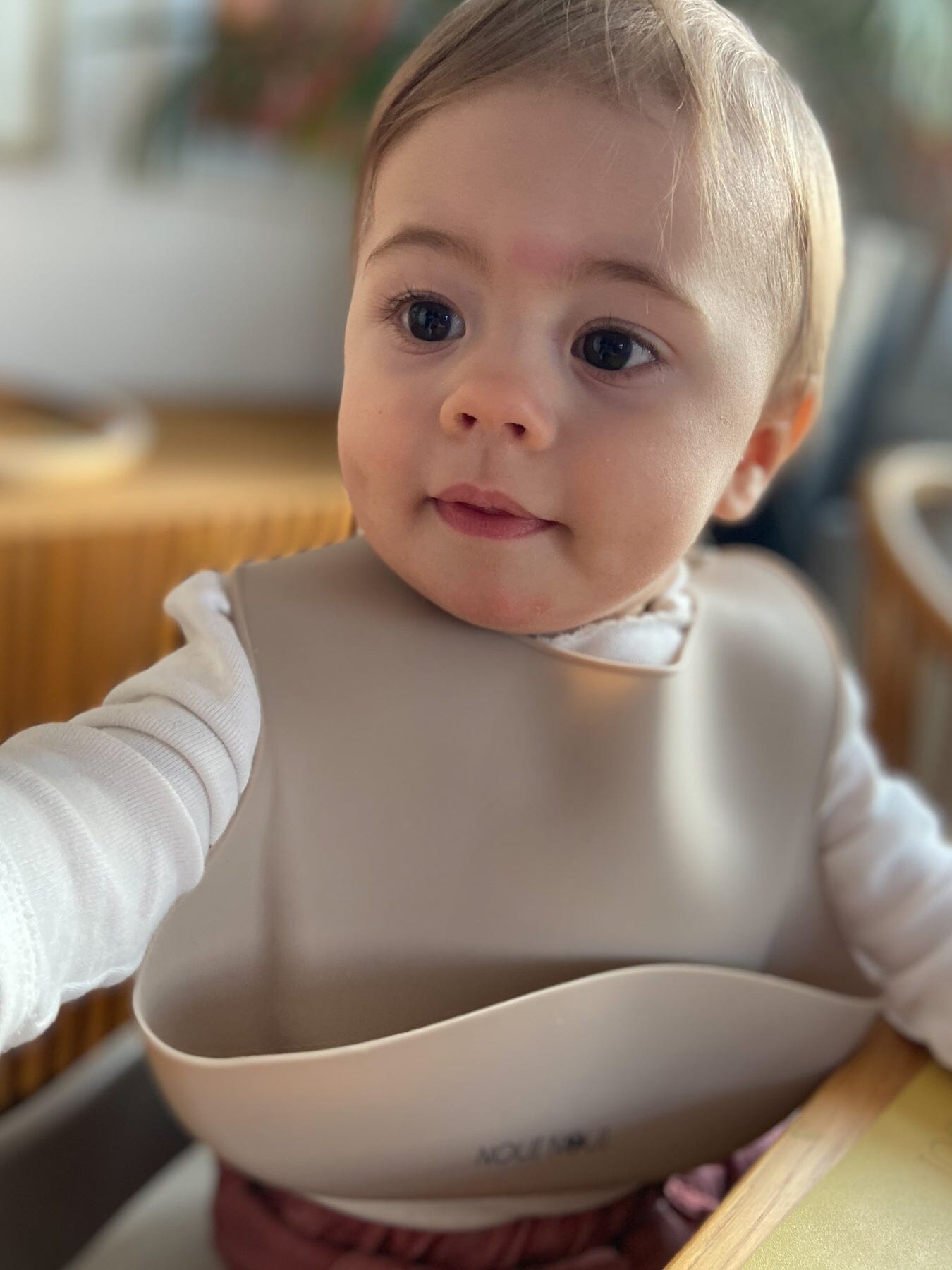 Babete de silicone nude dinnerware Noui Noui