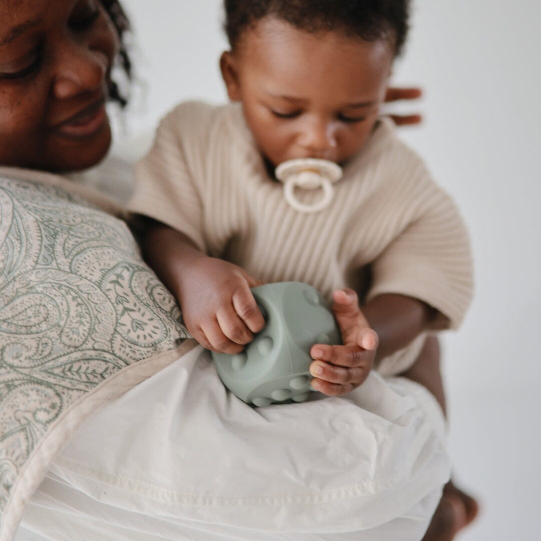 2 dados pop it cambridge blue | shifting sand Toys mushie