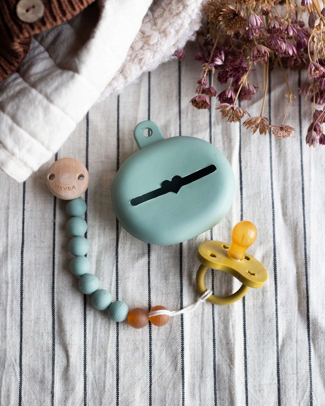 Caixa de borracha natural p/ chupetas moss green Hevea