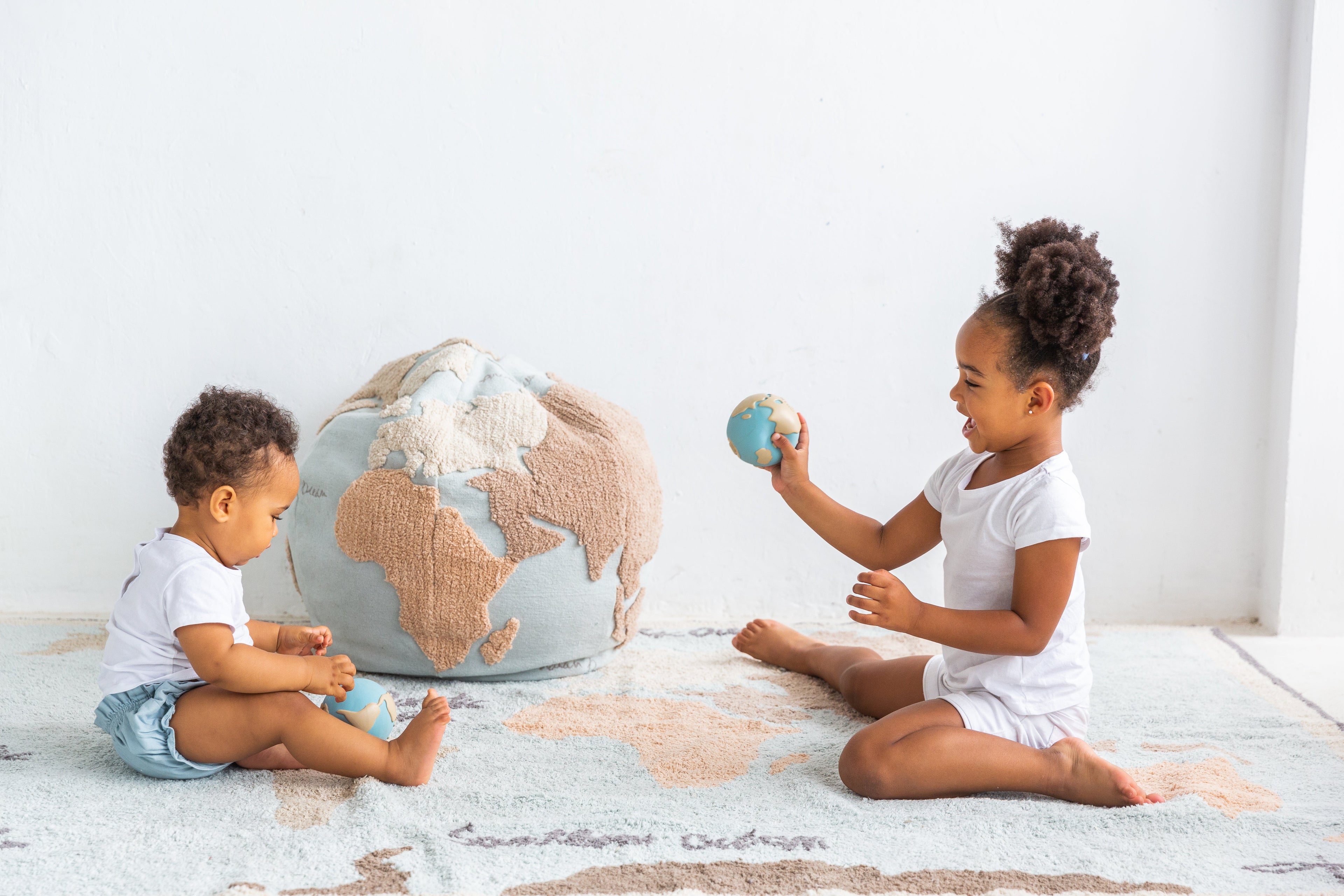 Bola sensorial Earth, o globo