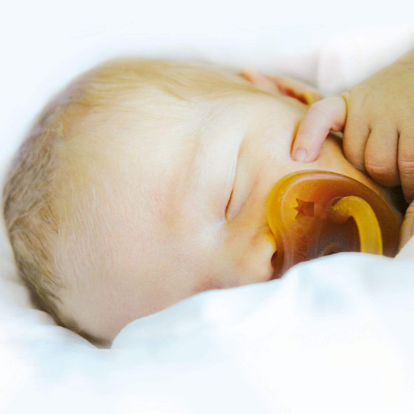 Pacifier classic round nipple 3-36 M Hevea pacifier Hevea