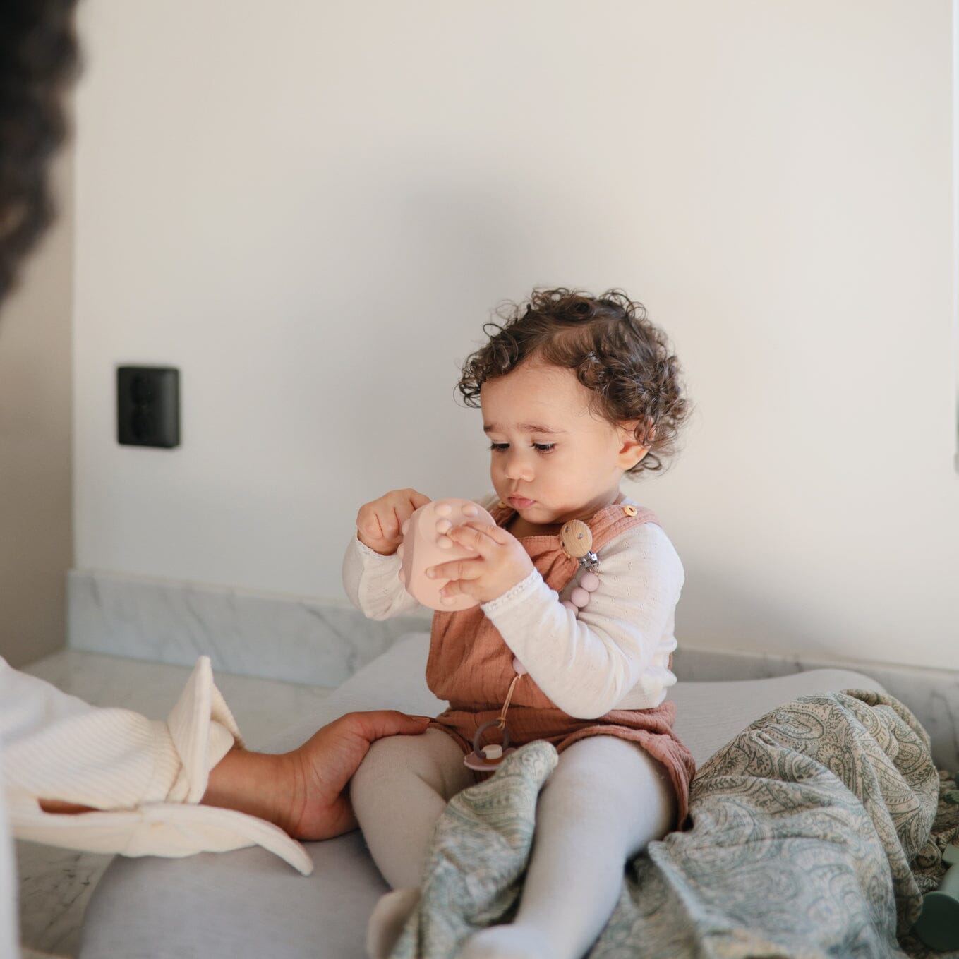 2 dados pop it blush | shifting sand Toys mushie