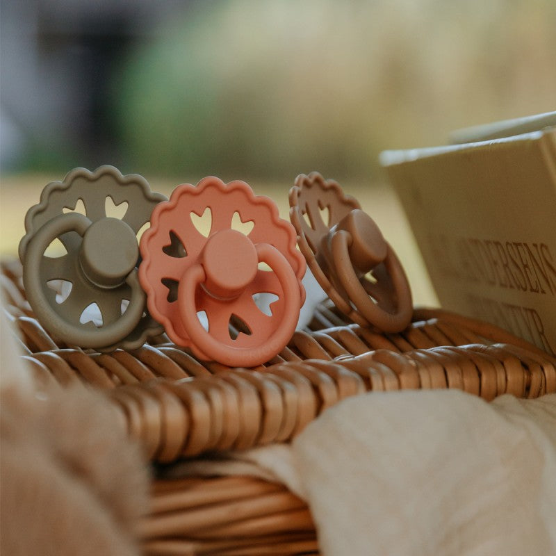 2 chupetas fairytale duckling/emperor SILICONE Frigg FRIGG