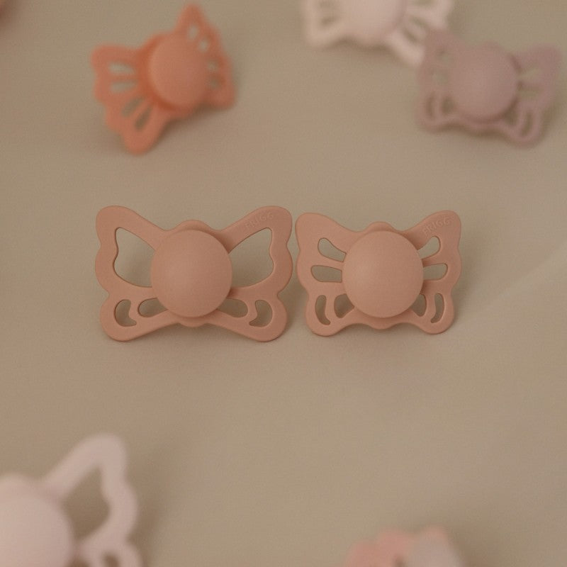 2 chupetas anatómicas Butterfly cedar | baby pink SILICONE Frigg