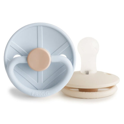 2 chupetas redondas silicone little viking powder blue | cream